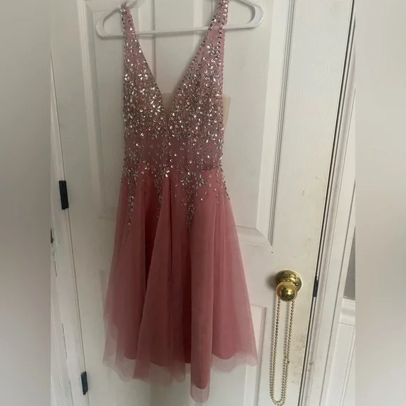 sachin and babi light blue dress Homecoming Dresses 2025 Everly Sky Blue Short A-Line Sweetheart Tiered Homecoming  Dress Gold 14